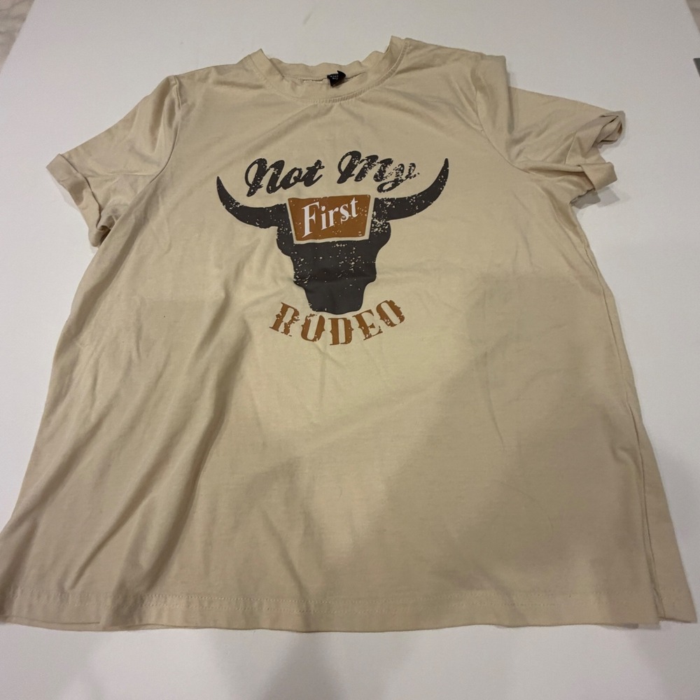 Emery Rose Not My First Rodeo Graphic Tee Beige Western Bull T-Shirt Large